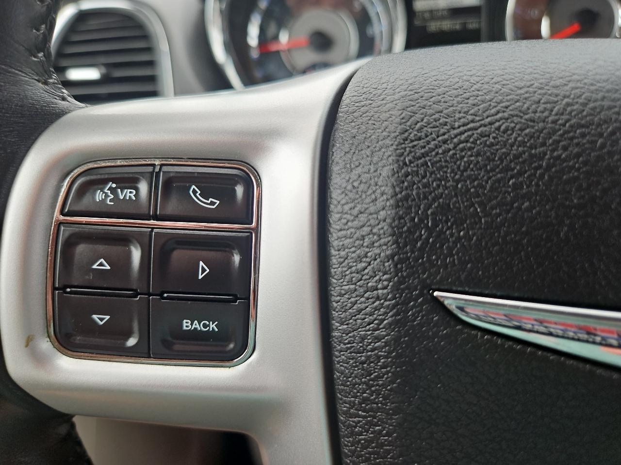 Chrysler Town & Country 4dr Wgn Touring-L 2014