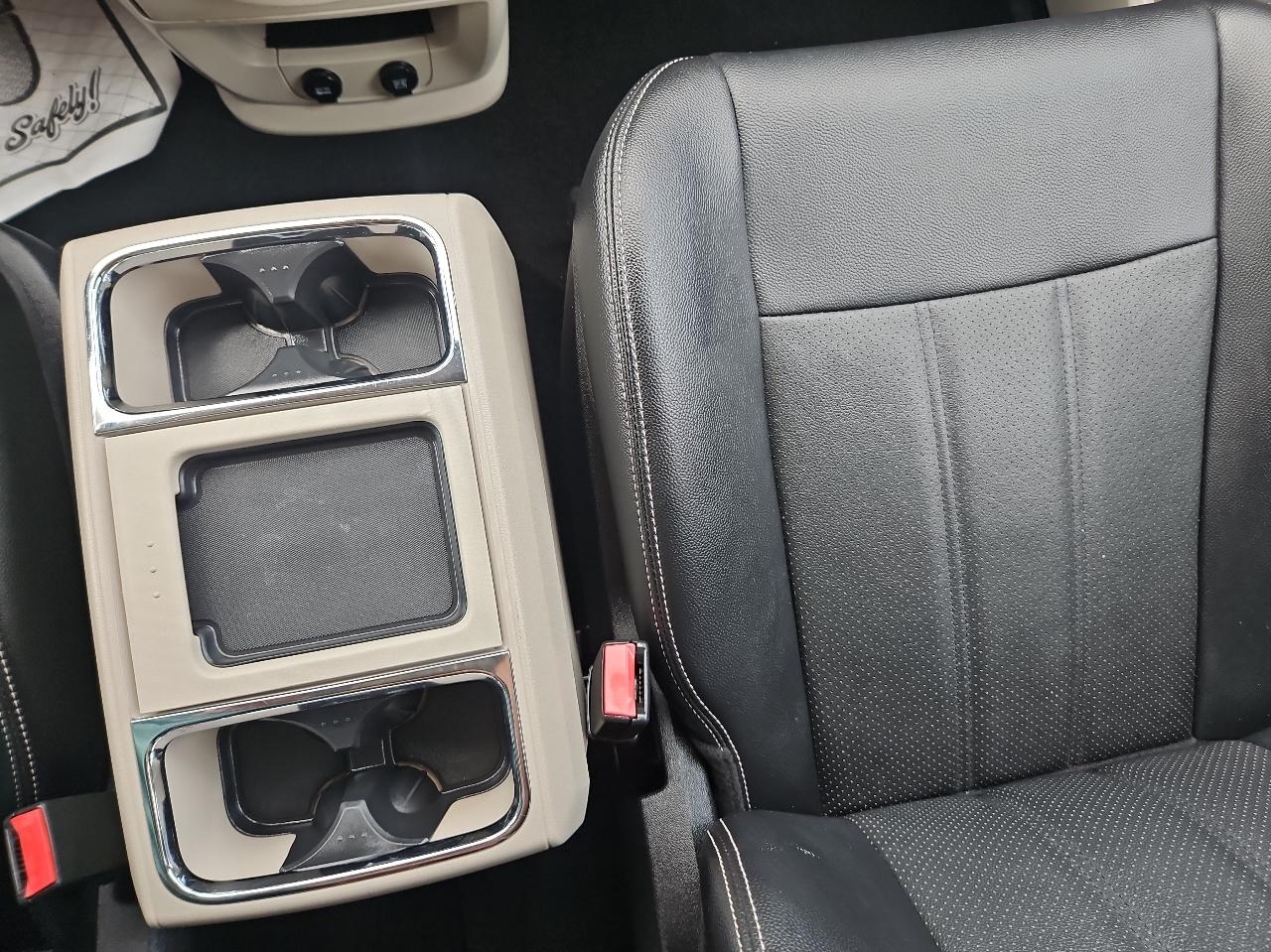 Chrysler Town & Country 4dr Wgn Touring-L 2014