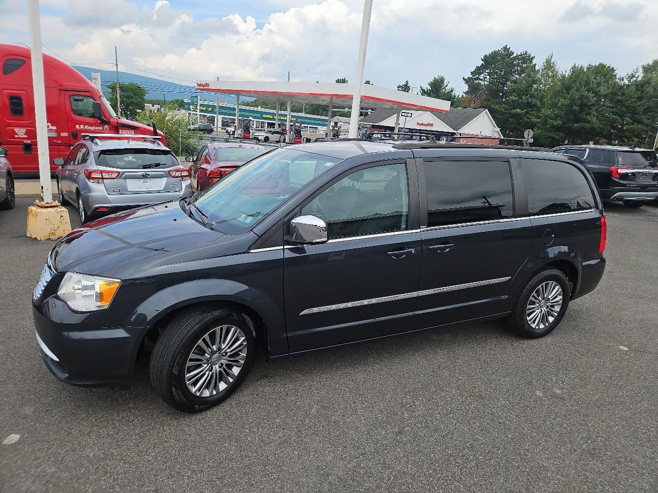 Chrysler Town & Country 4dr Wgn Touring-L 2014