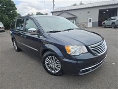 2014 Chrysler Town & Country 