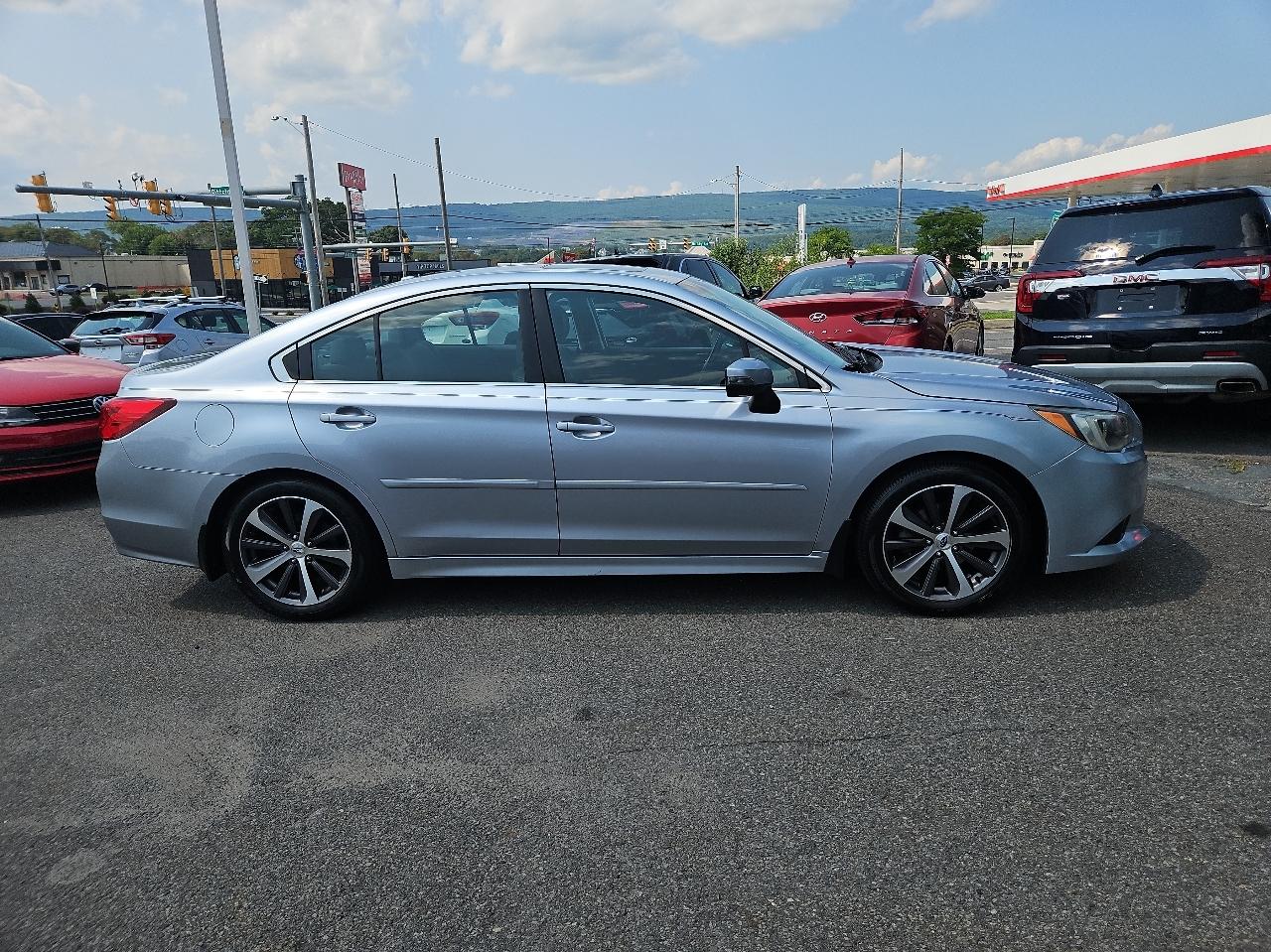 Subaru Legacy 4dr Sdn 2.5i Limited PZEV 2015