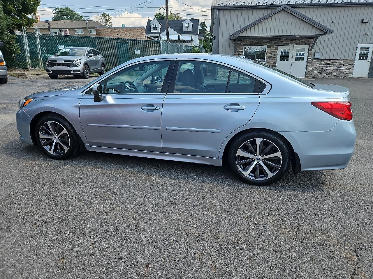 Subaru Legacy 4dr Sdn 2.5i Limited PZEV 2015