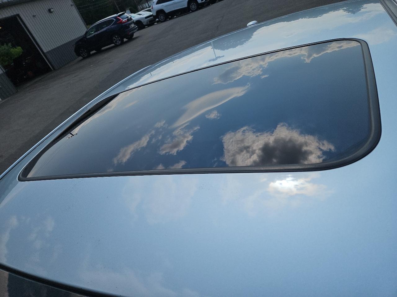 Subaru Legacy 4dr Sdn 2.5i Limited PZEV 2015