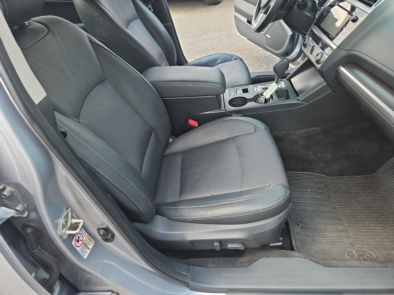 Subaru Legacy 4dr Sdn 2.5i Limited PZEV 2015