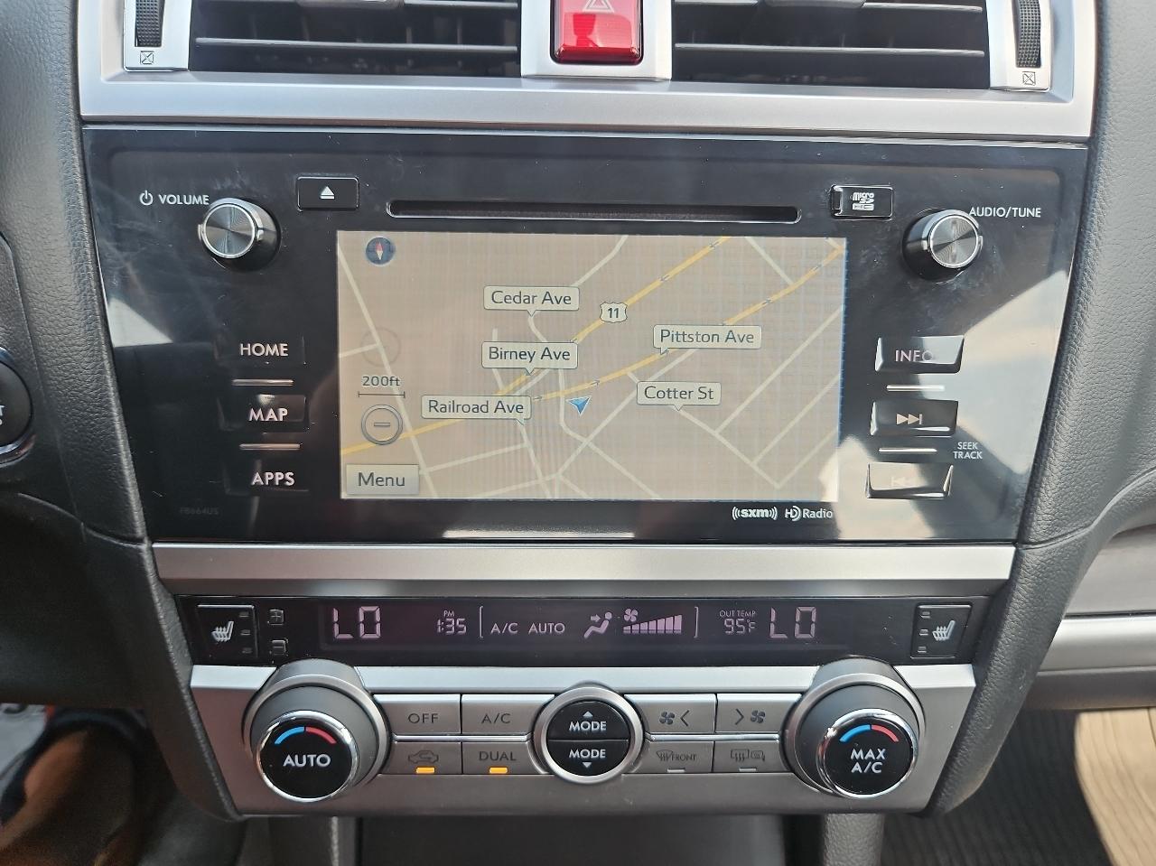 Subaru Legacy 4dr Sdn 2.5i Limited PZEV 2015