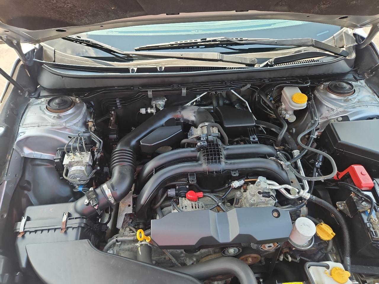 Subaru Legacy 4dr Sdn 2.5i Limited PZEV 2015