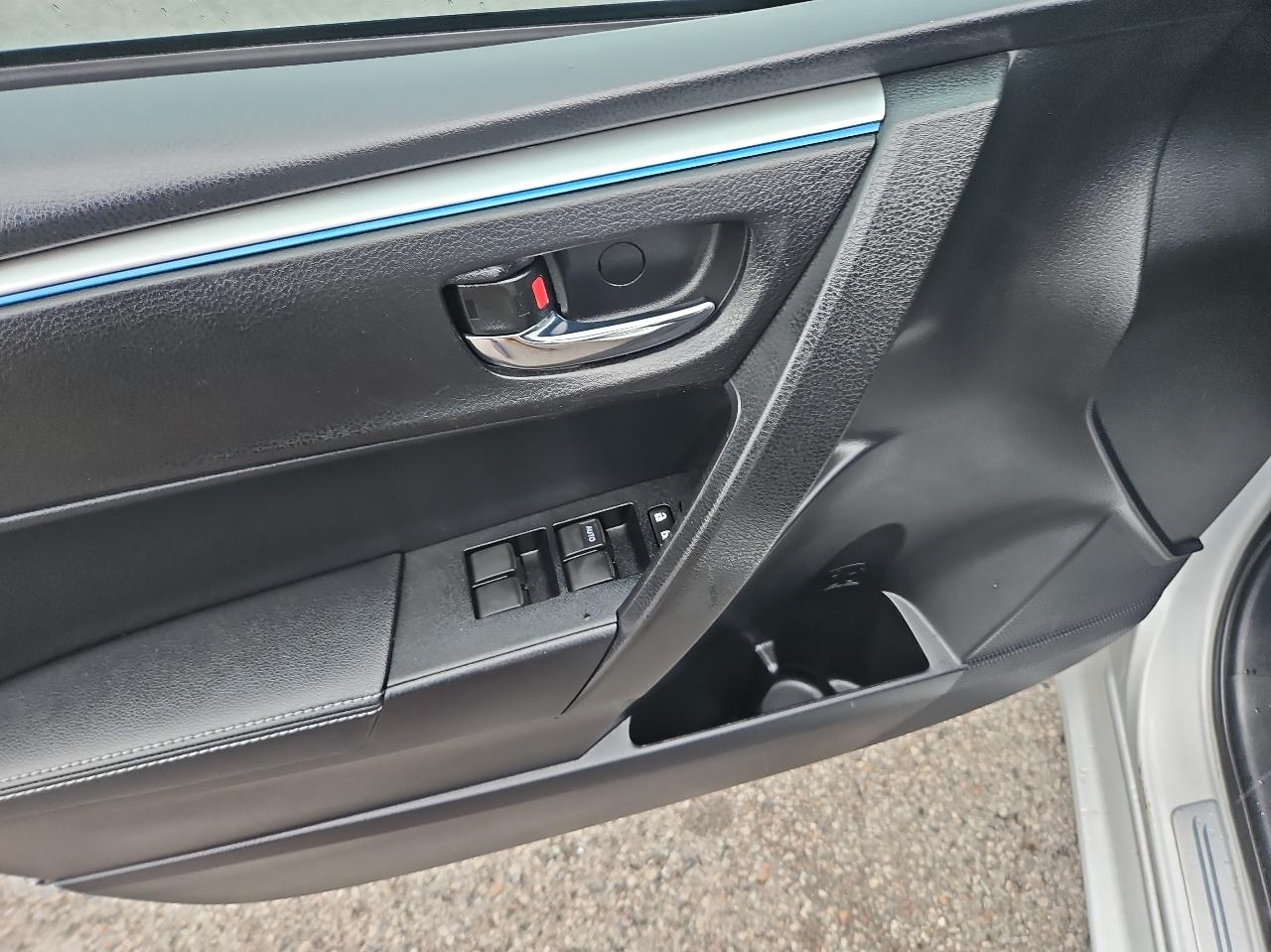 Toyota Corolla 4dr Sdn CVT S w/Special Edition Pkg (Natl) 2016