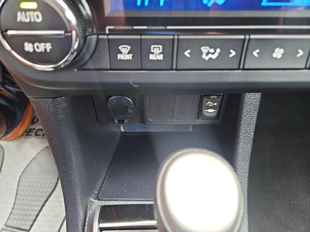Toyota Corolla 4dr Sdn CVT S w/Special Edition Pkg (Natl) 2016