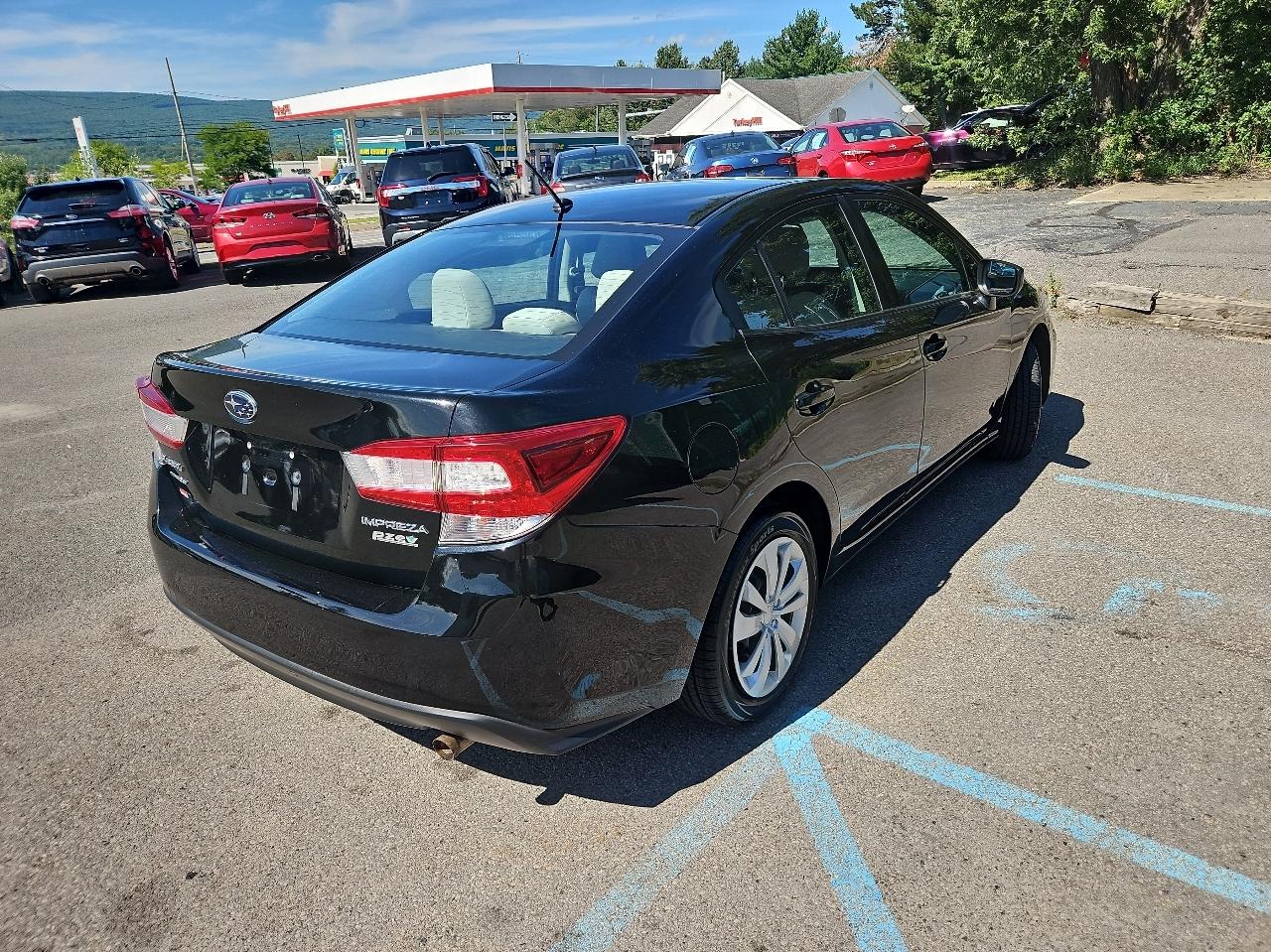 Subaru Impreza 2.0i 4-door Manual 2017