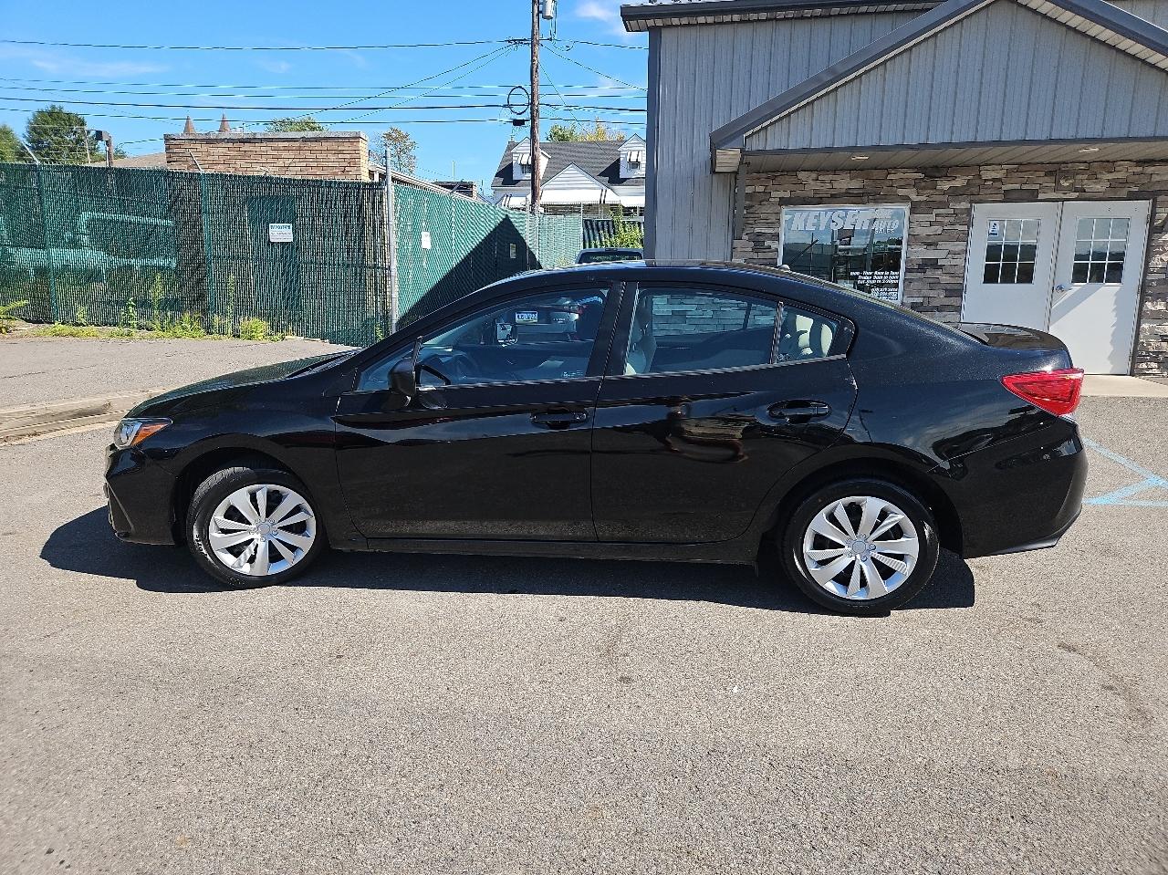 Subaru Impreza 2.0i 4-door Manual 2017