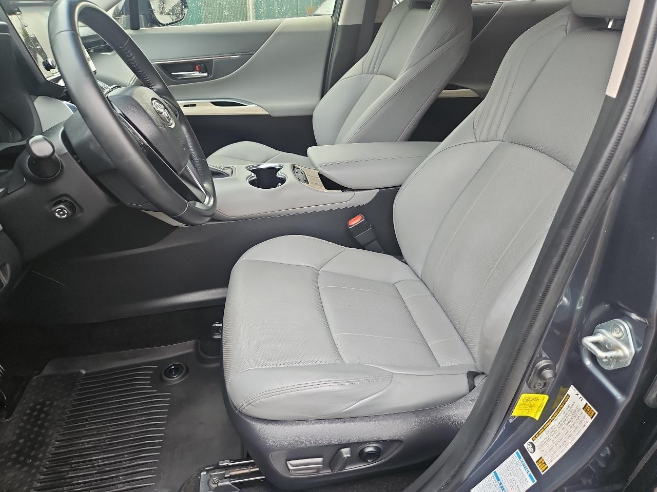 Toyota Venza Limited AWD (Natl) 2021