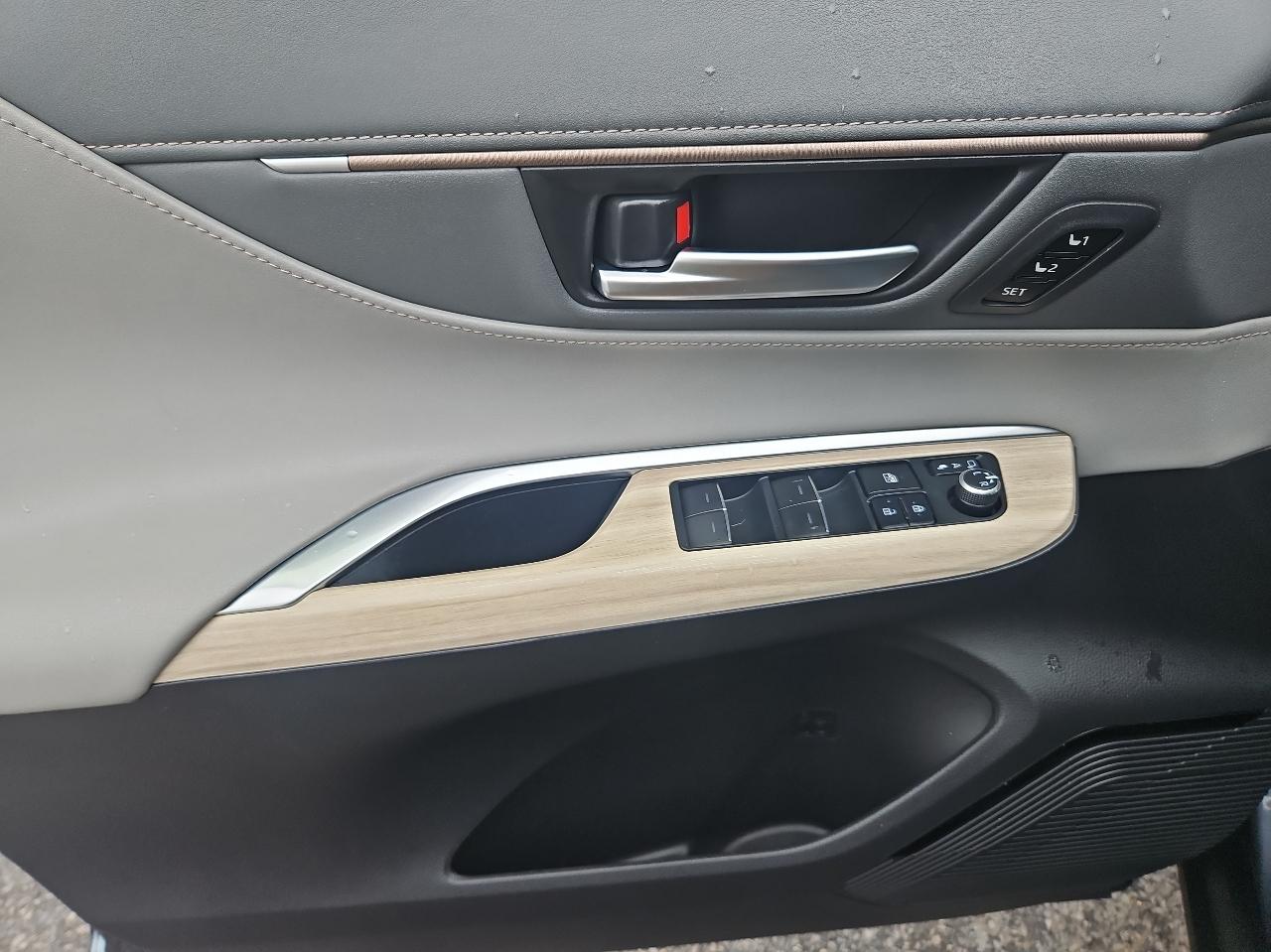 Toyota Venza Limited AWD (Natl) 2021