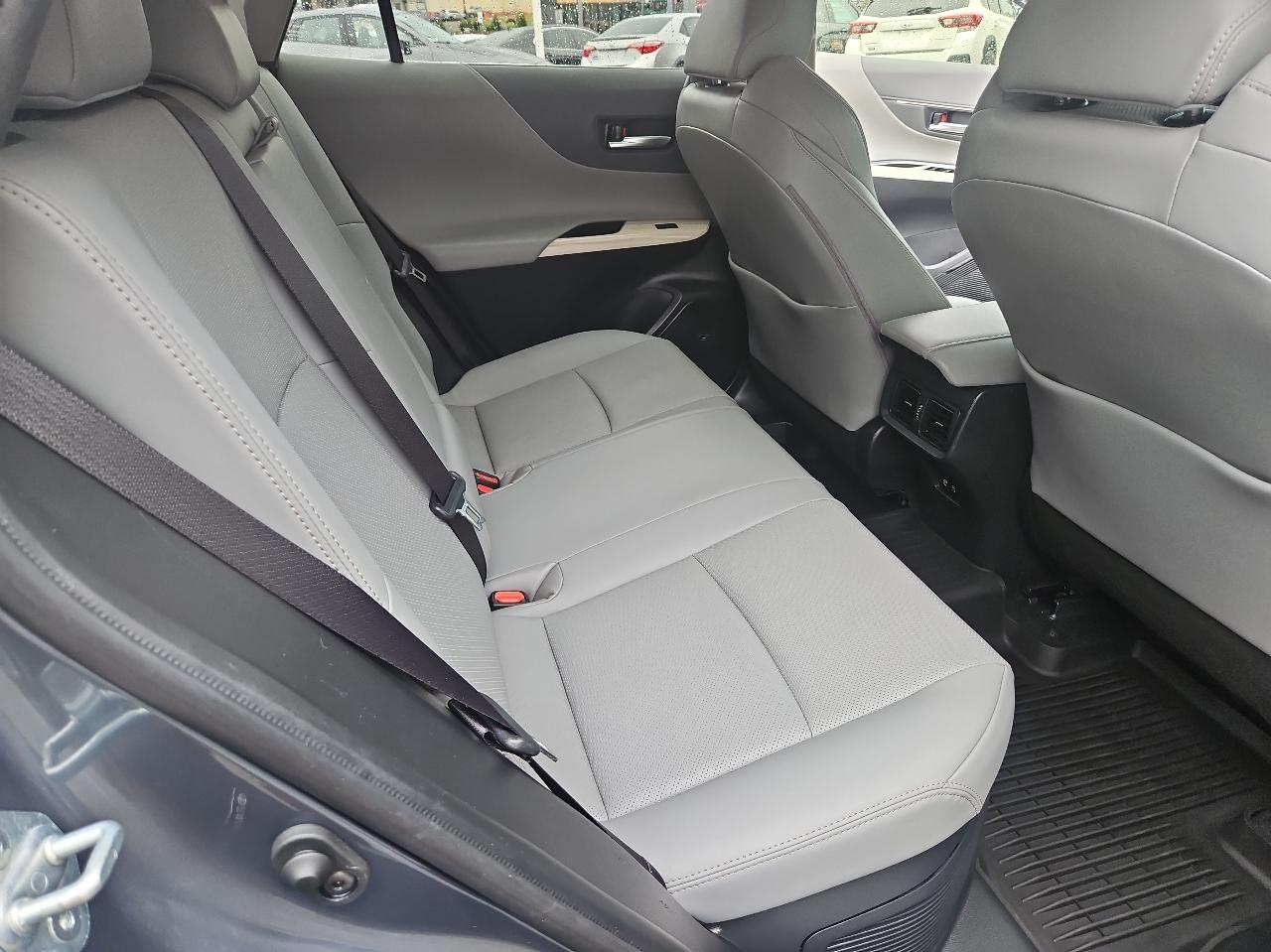 Toyota Venza Limited AWD (Natl) 2021