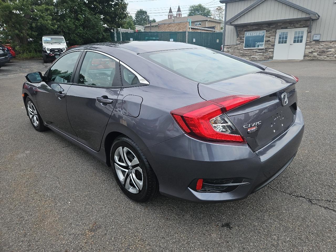 Honda Civic Sedan 4dr CVT LX 2016