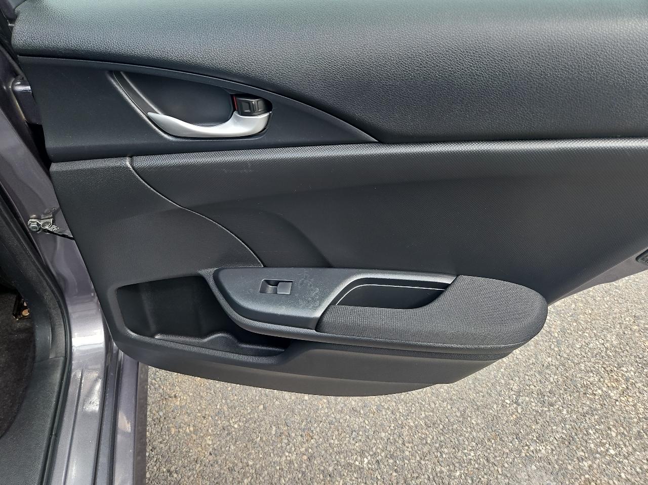 Honda Civic Sedan 4dr CVT LX 2016