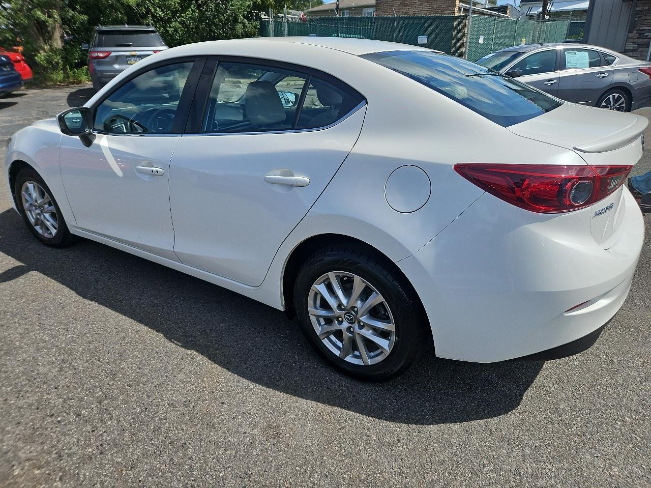 Mazda MAZDA3 4dr Sdn Auto i Touring 2016