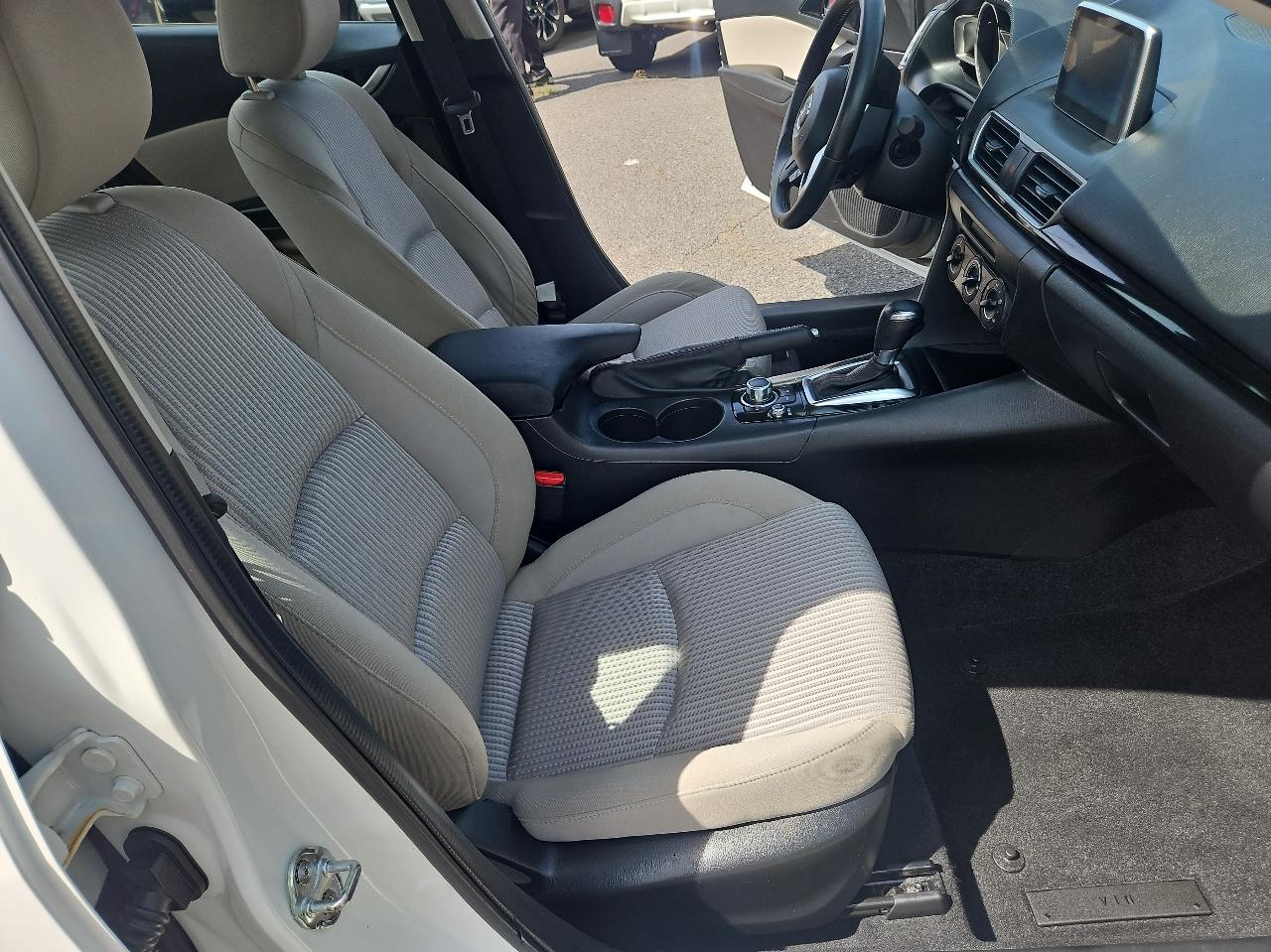 Mazda MAZDA3 4dr Sdn Auto i Touring 2016