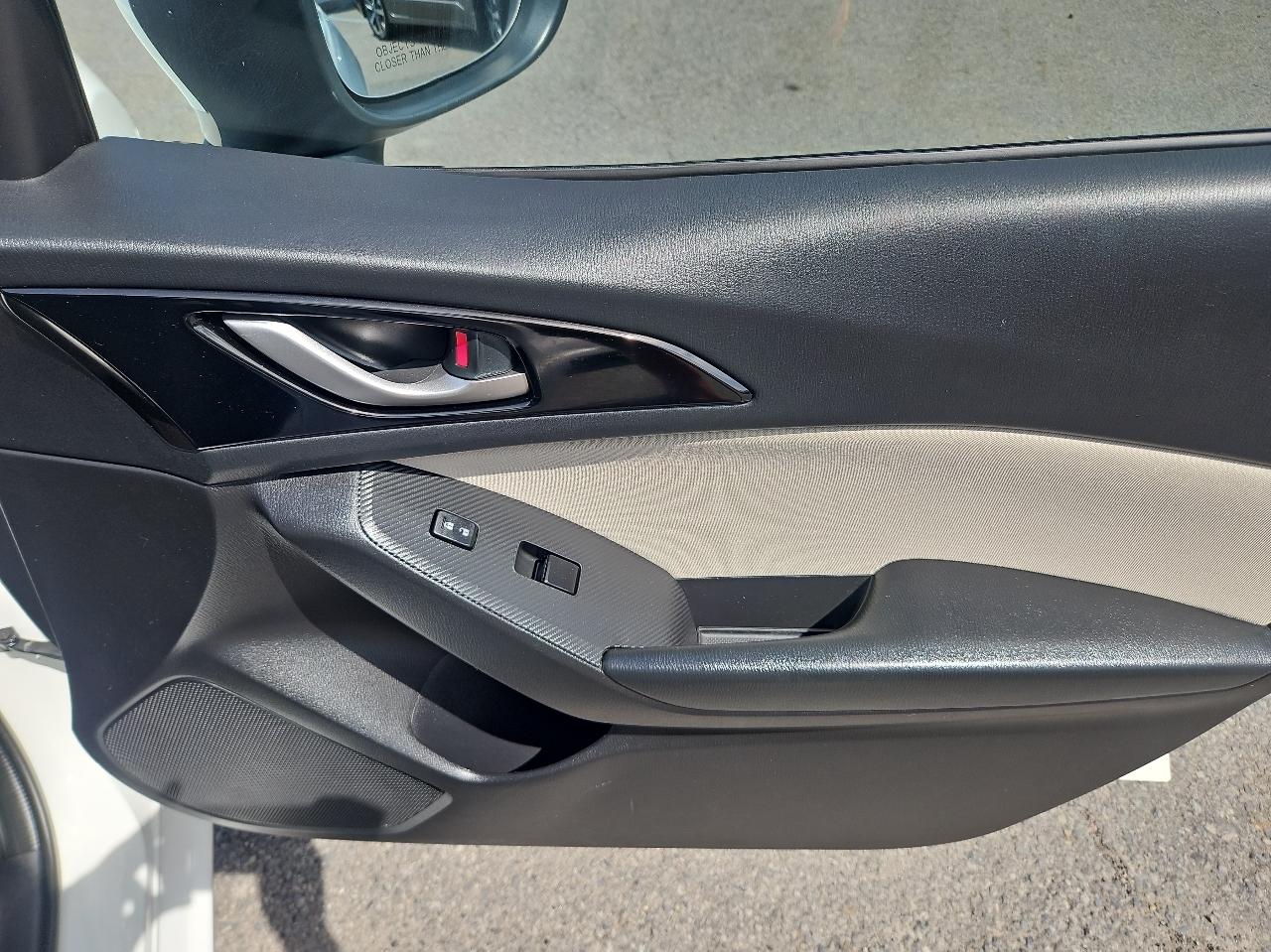 Mazda MAZDA3 4dr Sdn Auto i Touring 2016