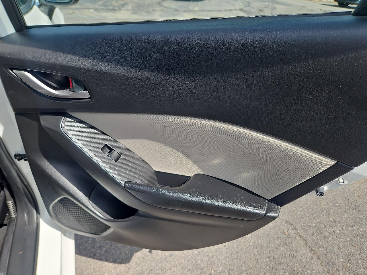 Mazda MAZDA3 4dr Sdn Auto i Touring 2016