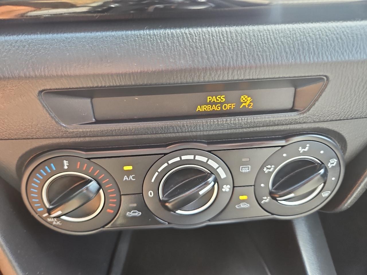 Mazda MAZDA3 4dr Sdn Auto i Touring 2016