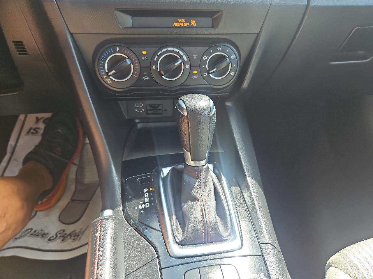 Mazda MAZDA3 4dr Sdn Auto i Touring 2016
