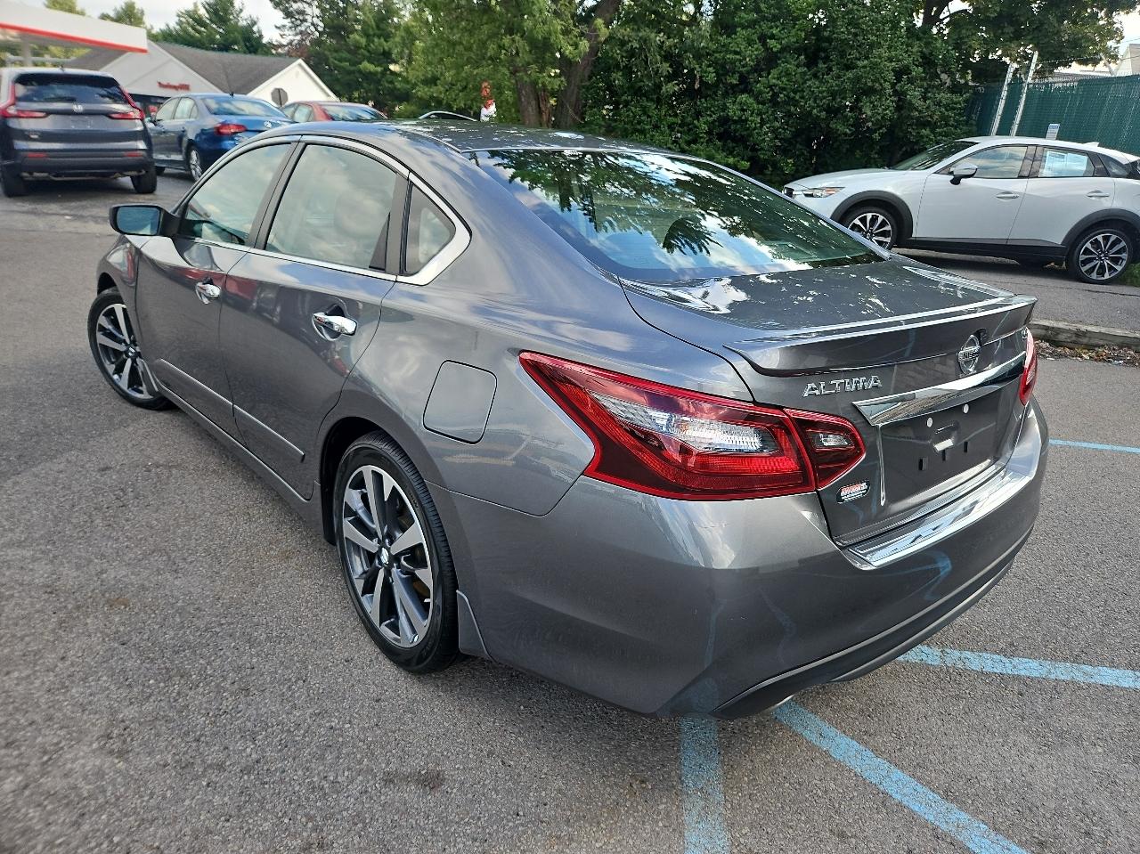 Nissan Altima 2.5 SR Sedan 2017