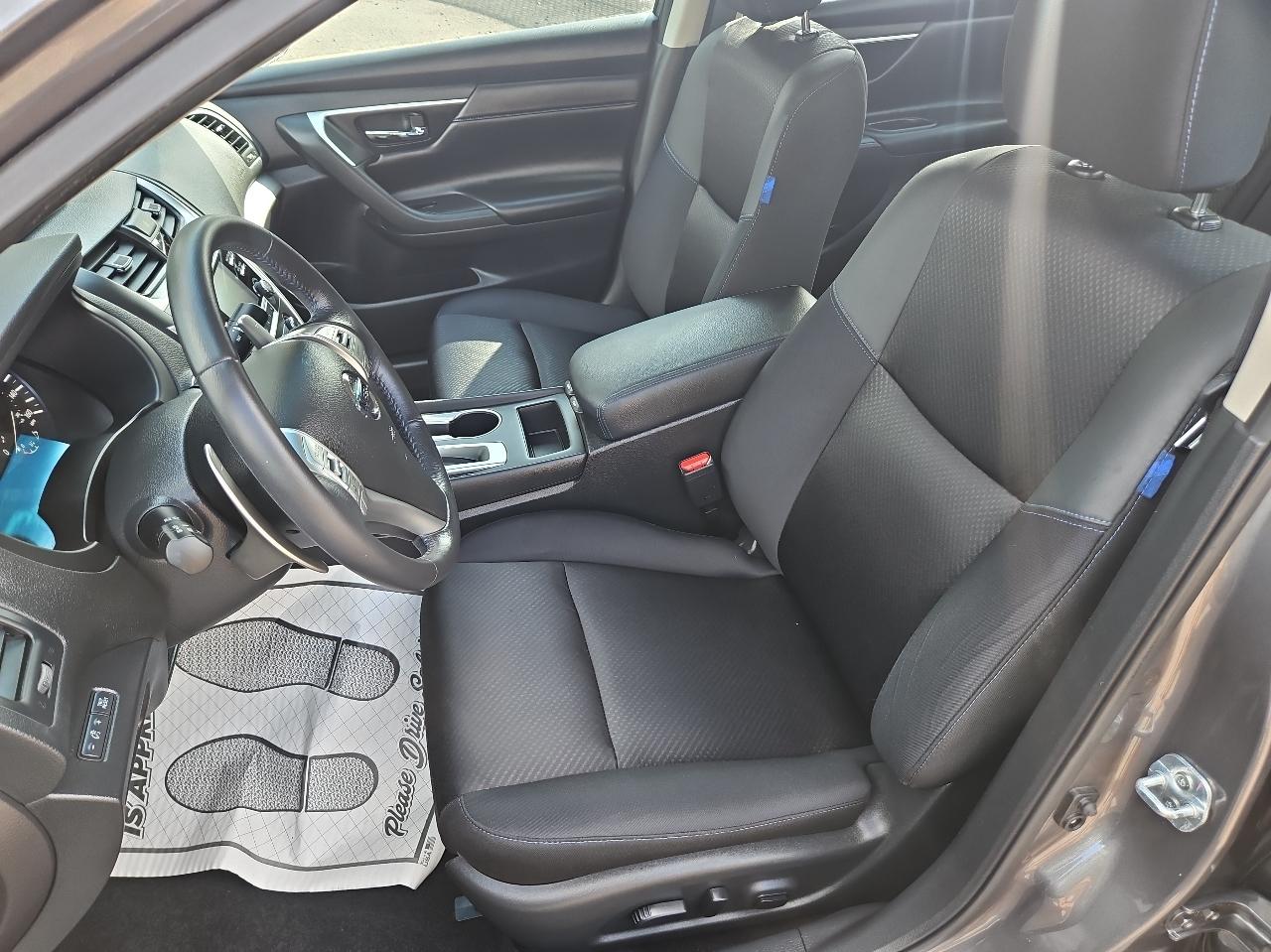 Nissan Altima 2.5 SR Sedan 2017