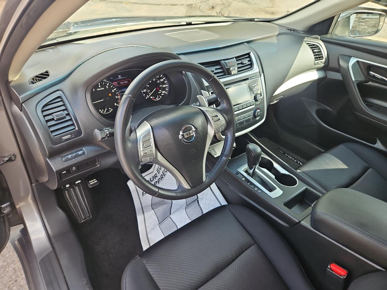 Nissan Altima 2.5 SR Sedan 2017