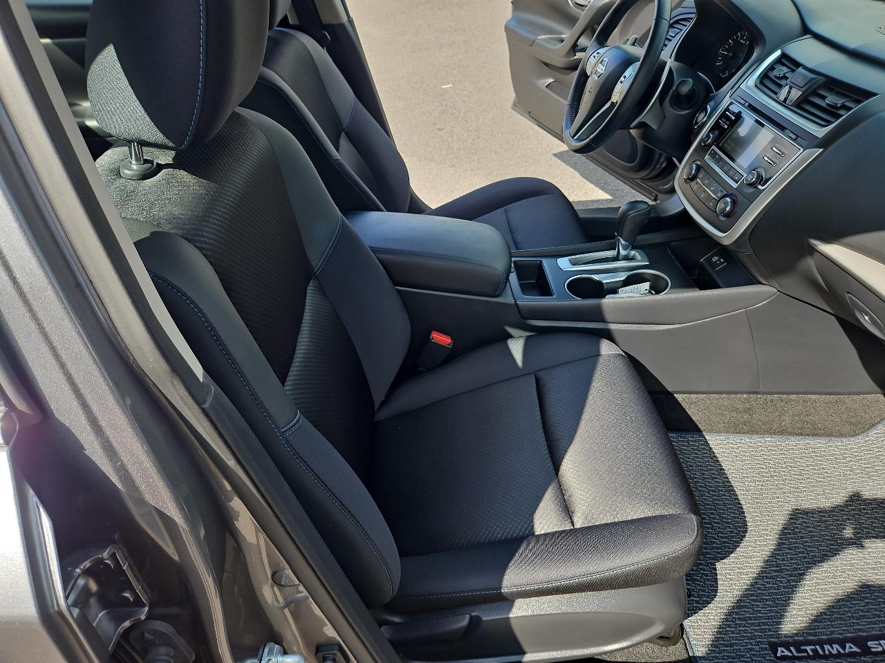 Nissan Altima 2.5 SR Sedan 2017