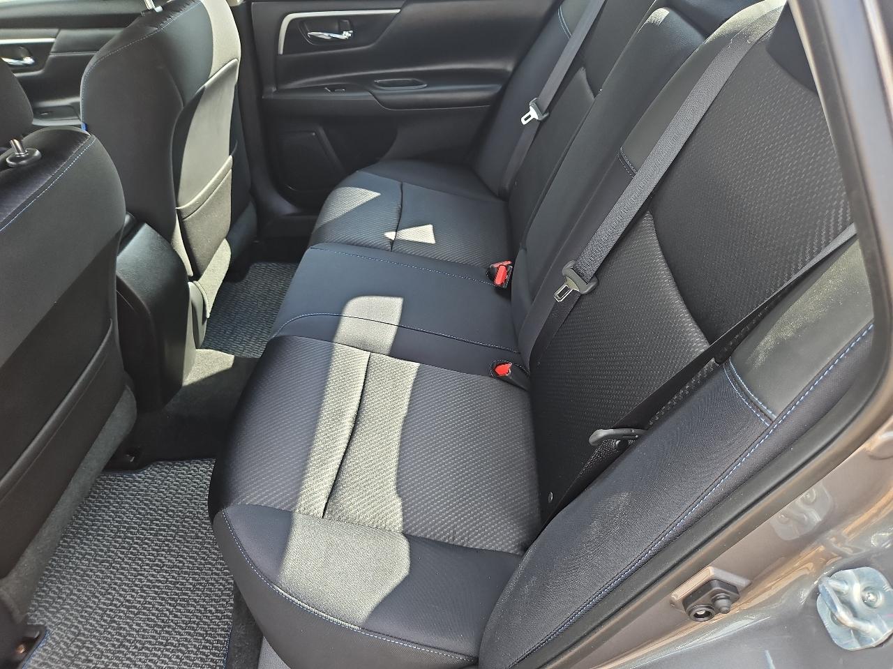 Nissan Altima 2.5 SR Sedan 2017