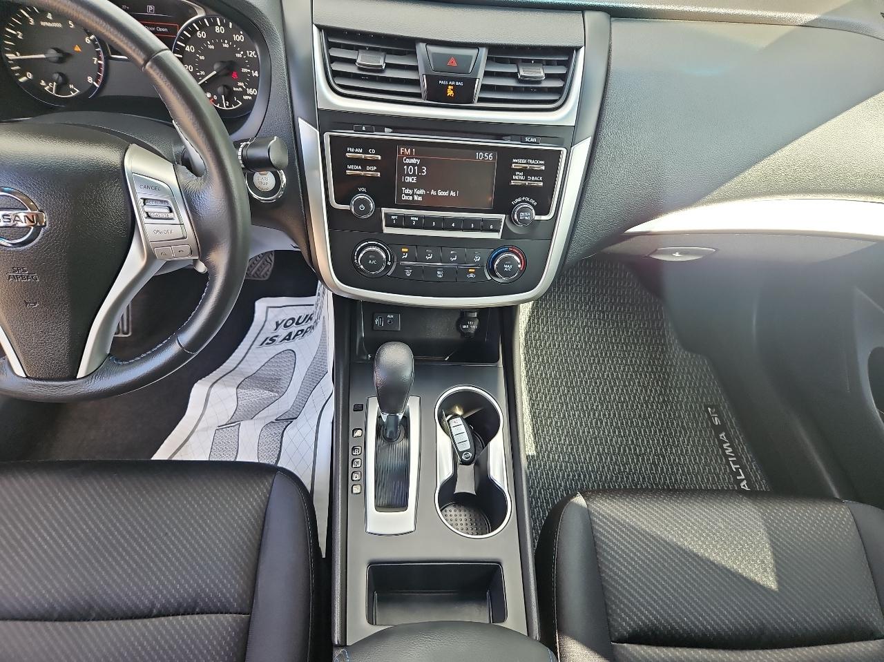 Nissan Altima 2.5 SR Sedan 2017