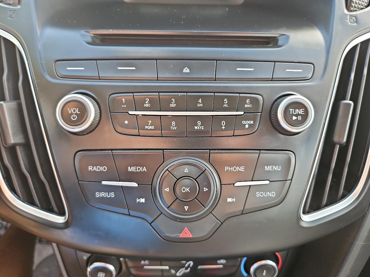 Ford Focus 5dr HB SE 2015
