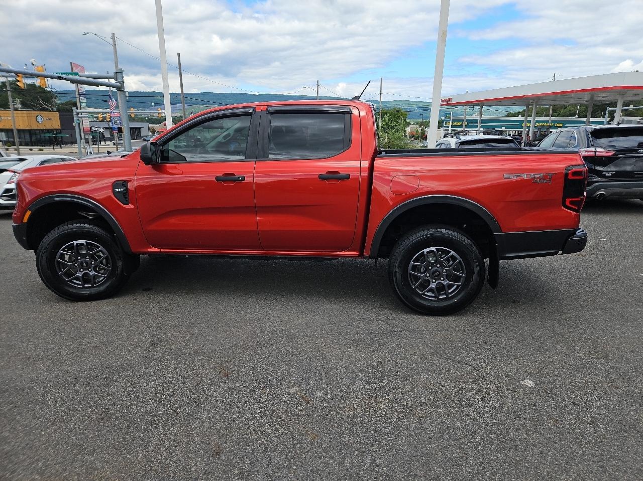 Ford Ranger XLT 4WD SuperCrew 5' Box 2024
