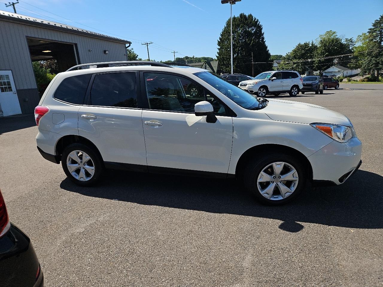 Subaru Forester 4dr CVT 2.5i Premium PZEV 2016