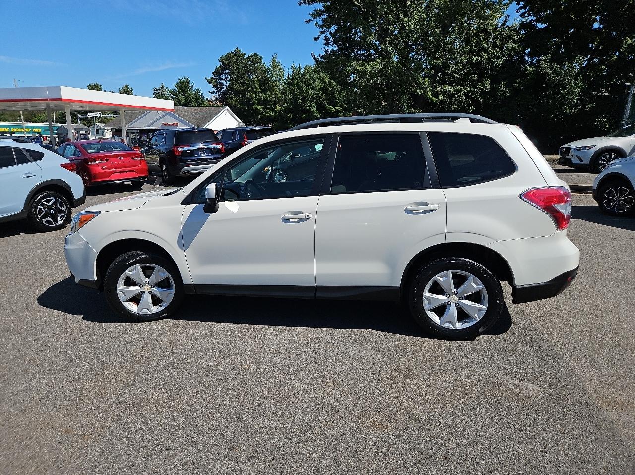 Subaru Forester 4dr CVT 2.5i Premium PZEV 2016