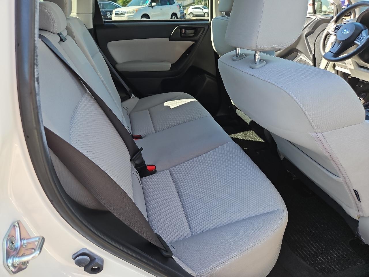 Subaru Forester 4dr CVT 2.5i Premium PZEV 2016