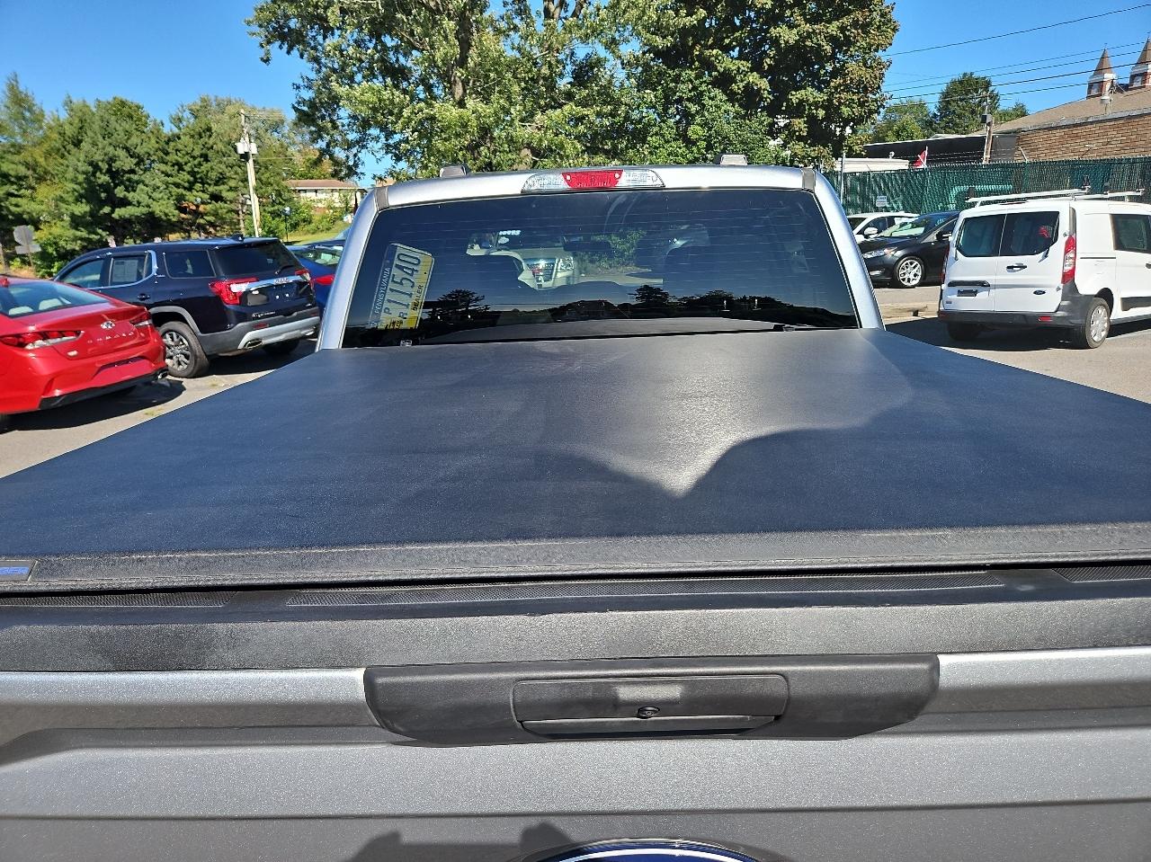 Ford F-150 STX SuperCrew 4WD 2025