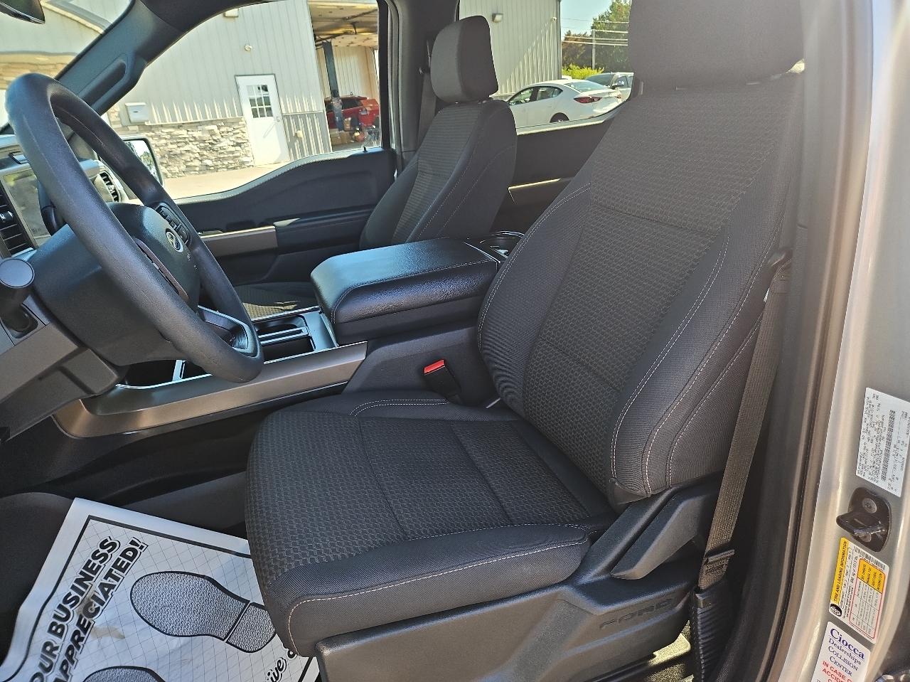 Ford F-150 STX SuperCrew 4WD 2025
