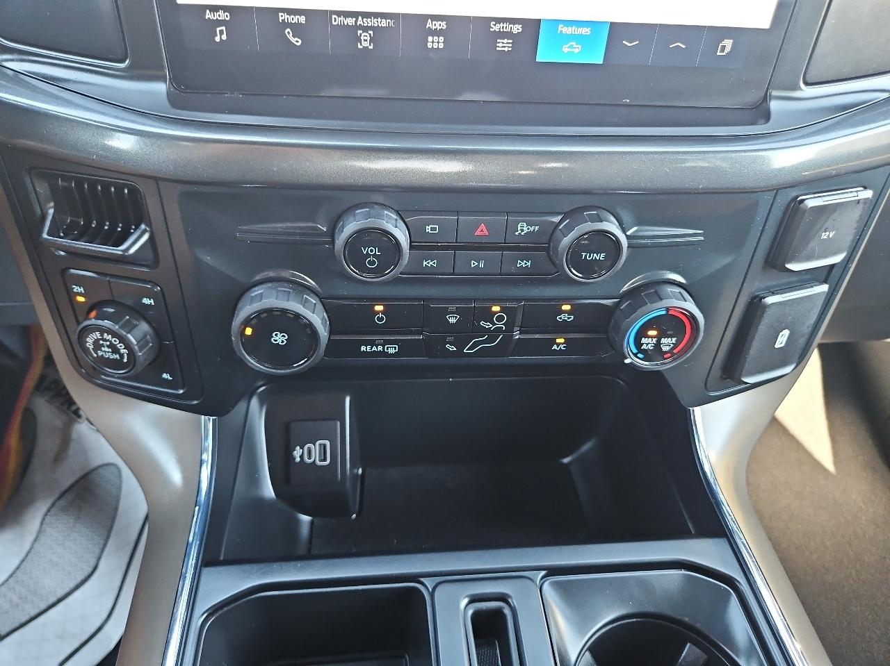 Ford F-150 STX SuperCrew 4WD 2025