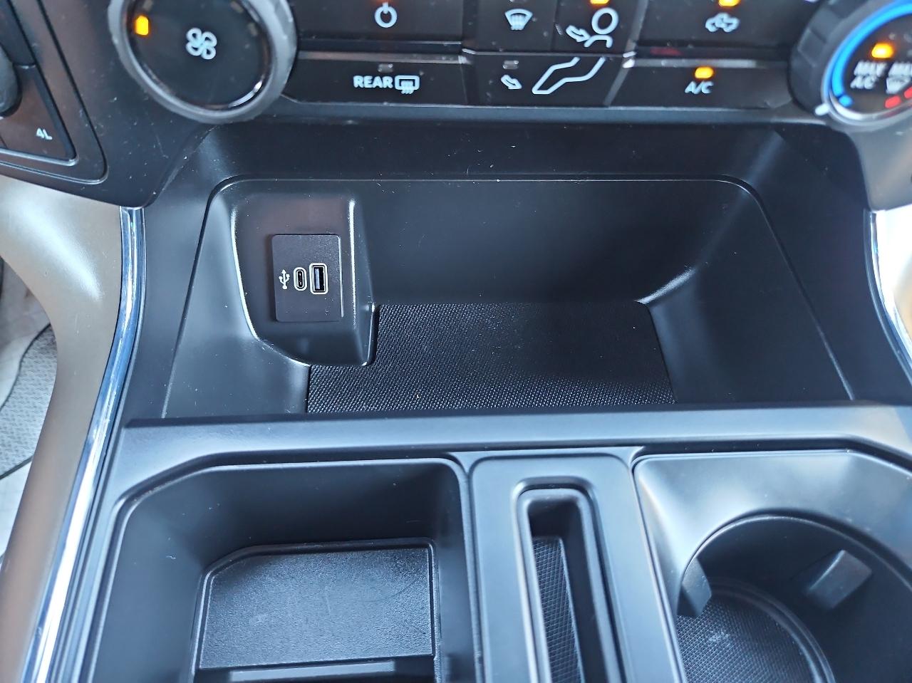 Ford F-150 STX SuperCrew 4WD 2025