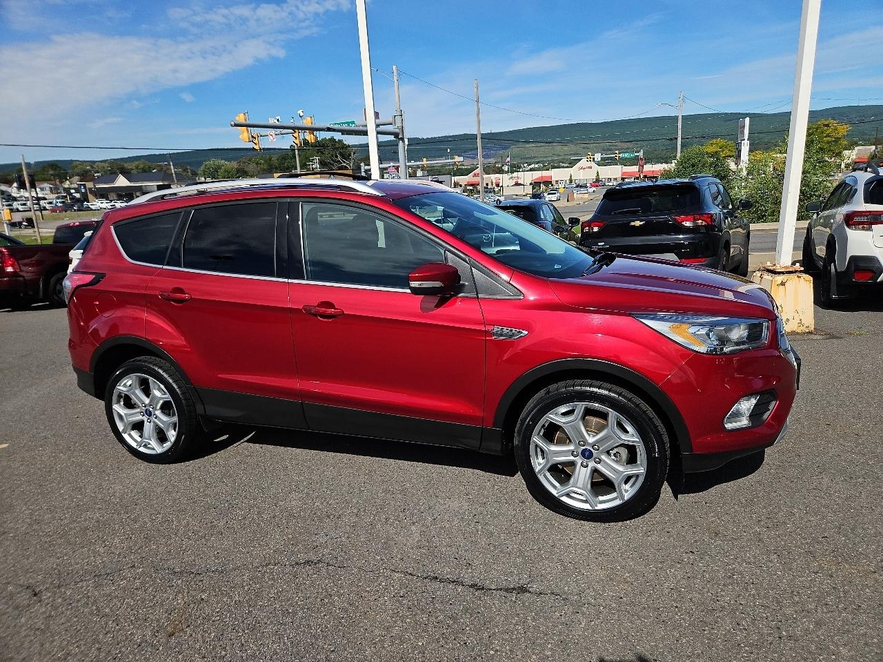 Ford Escape Titanium 4WD 2017