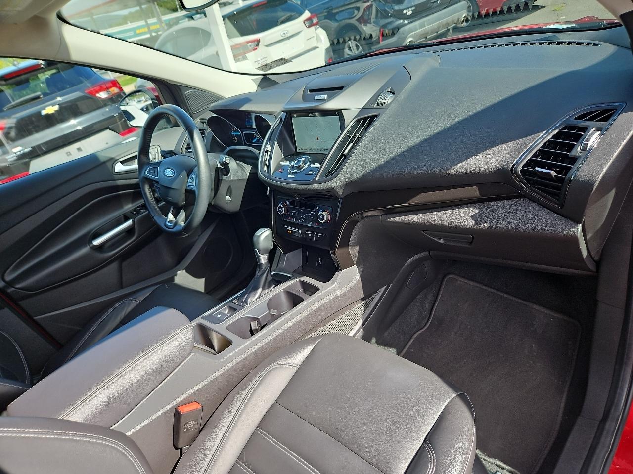 Ford Escape Titanium 4WD 2017