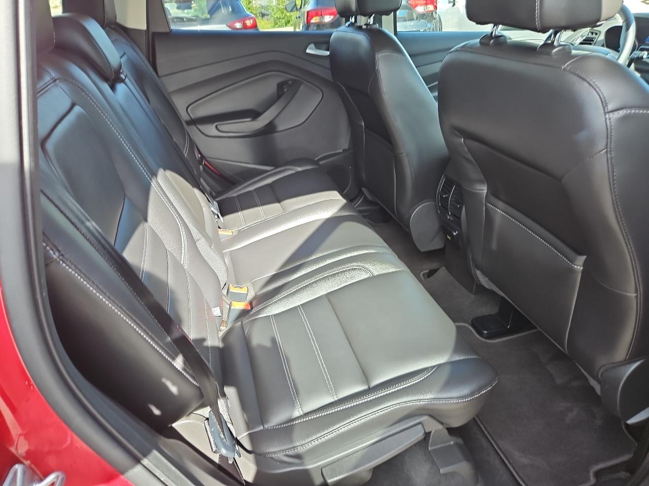 Ford Escape Titanium 4WD 2017