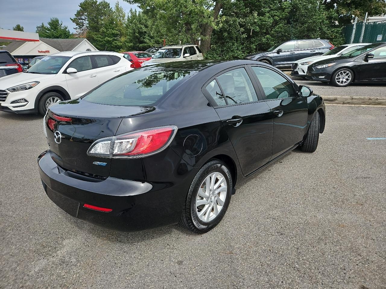 Mazda MAZDA3 4dr Sdn Auto i Touring 2012