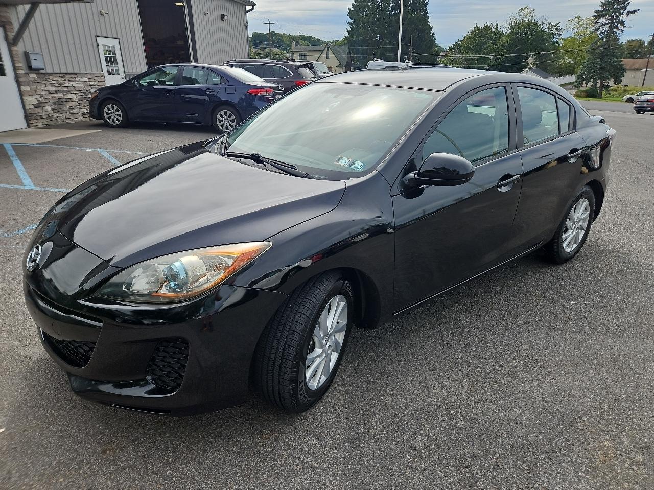 Mazda MAZDA3 4dr Sdn Auto i Touring 2012