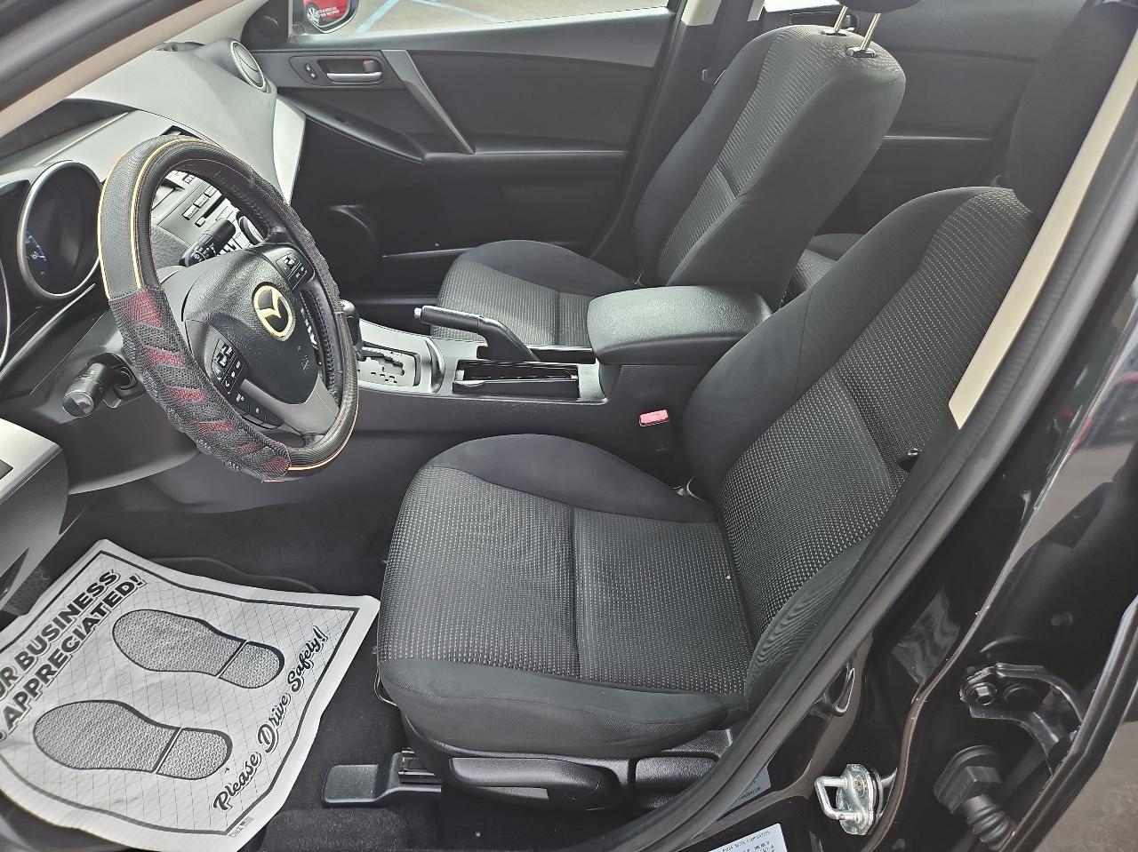 Mazda MAZDA3 4dr Sdn Auto i Touring 2012