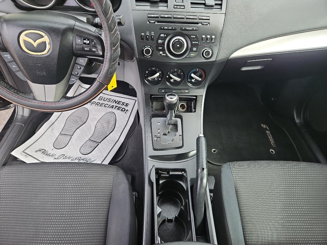 Mazda MAZDA3 4dr Sdn Auto i Touring 2012