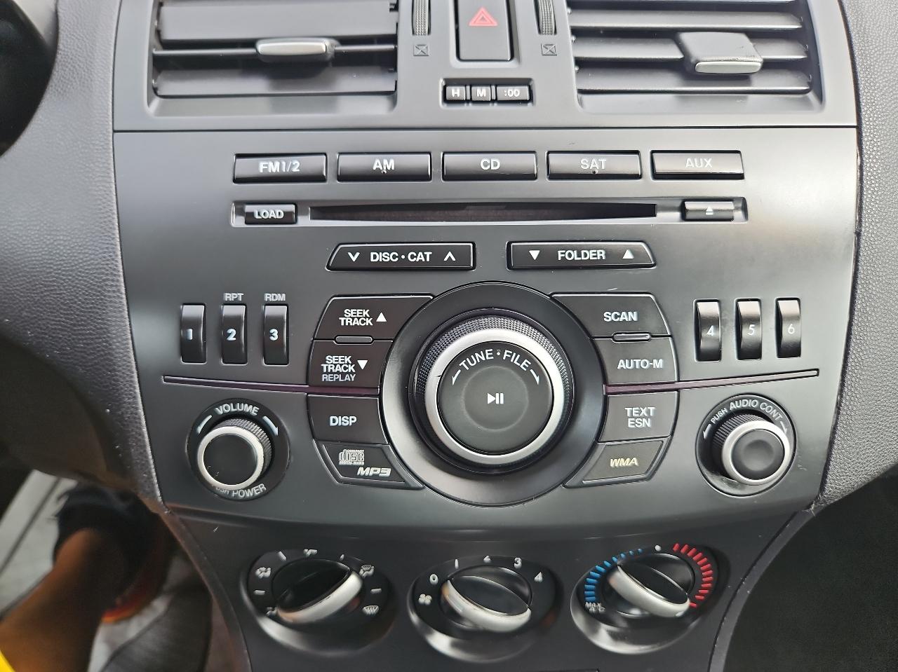 Mazda MAZDA3 4dr Sdn Auto i Touring 2012
