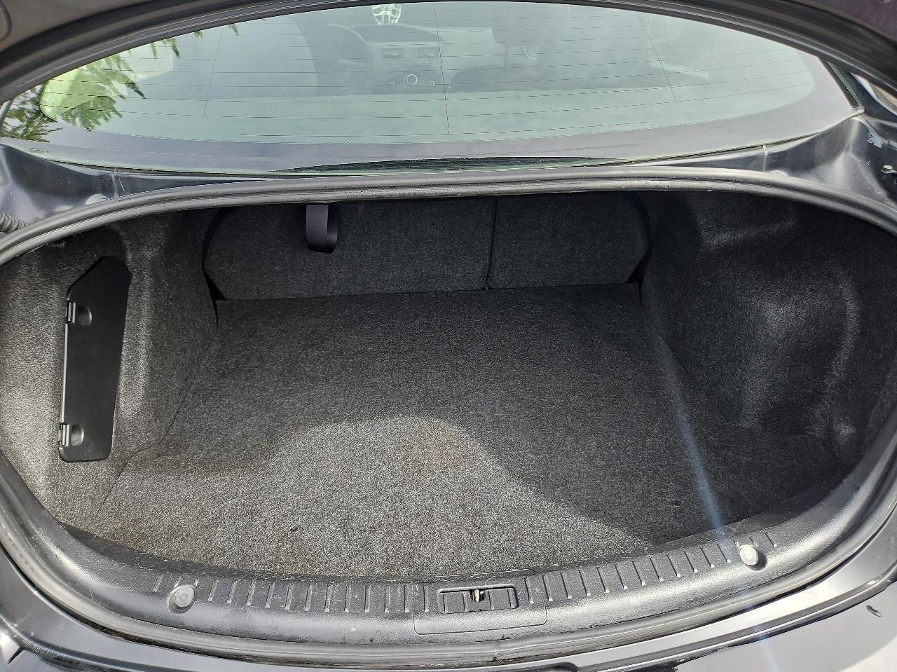 Mazda MAZDA3 4dr Sdn Auto i Touring 2012