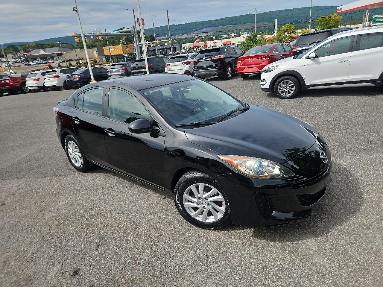 Mazda MAZDA3 4dr Sdn Auto i Touring 2012